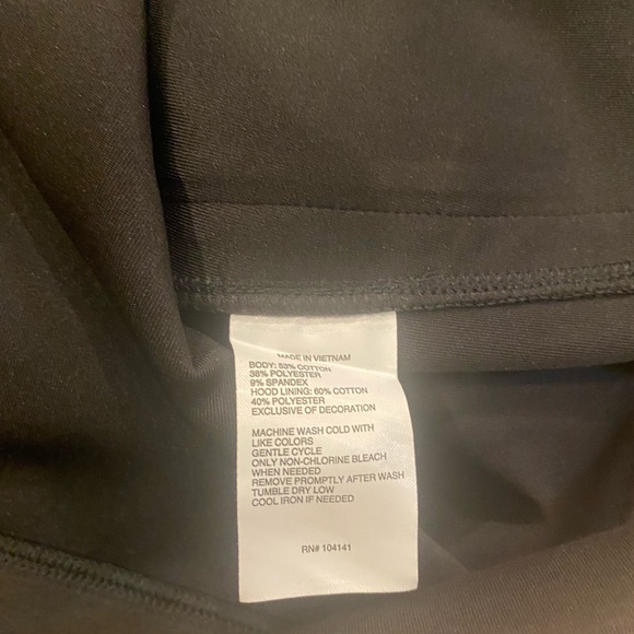 NWT - DSG Women’s M
Black Sport Fleece Quarter Zip Pullover - Picture 5 of 5